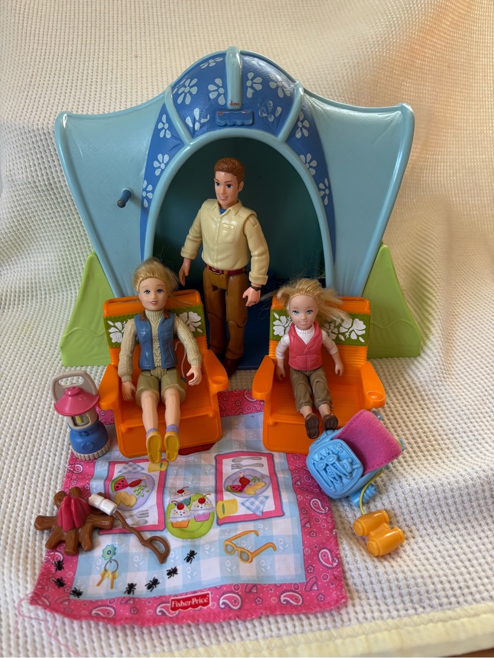 Fischer Price Loving Family Camping TENT Girl Mom Dad Camper Doll Chairs Fire